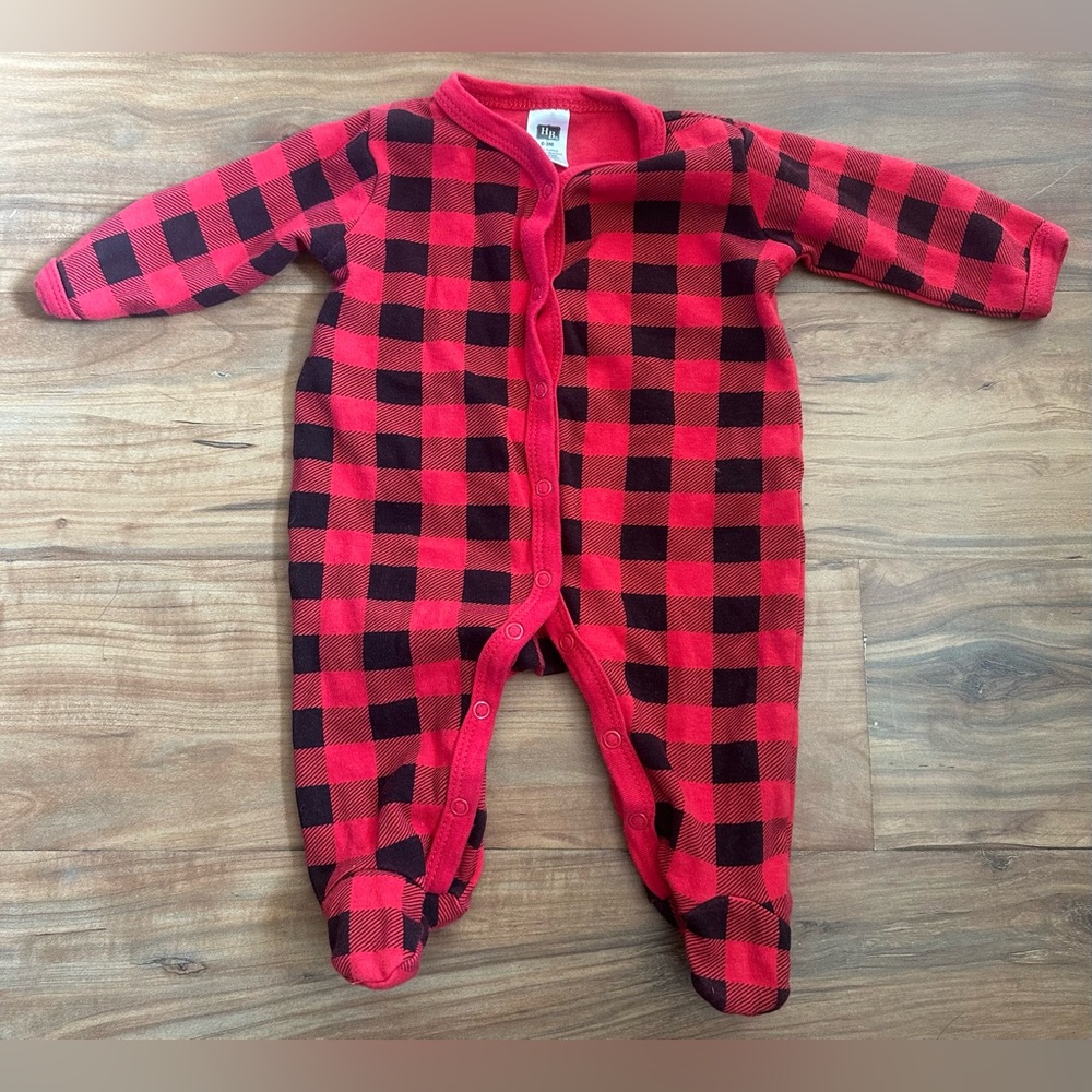 🦋Red Buffalo Plaid Footie